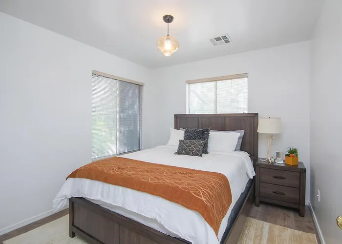 Stylish - Rates Now! * Phoenix