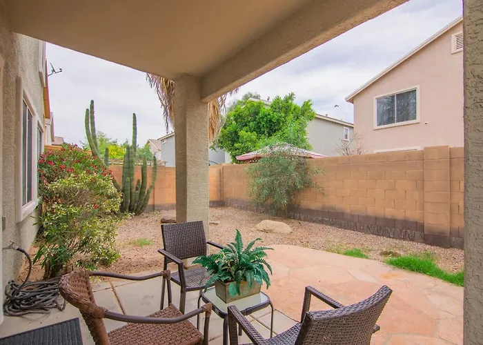 Holiday home Stylish - Rates Now! Phoenix