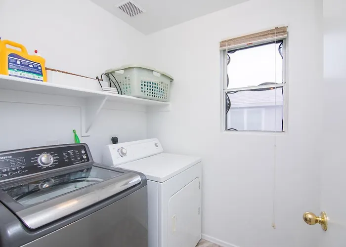 Stylish - Rates Now! Phoenix