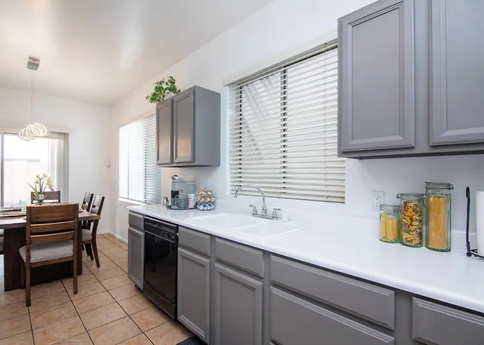 Holiday home Stylish - Rates Now! *