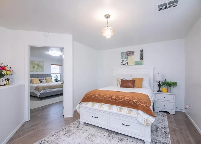 Stylish - Rates Now! * Phoenix